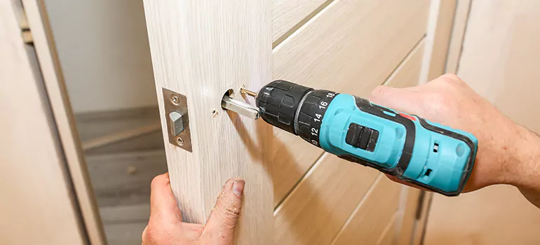 Old Door Knob Repair in Milpitas, CA