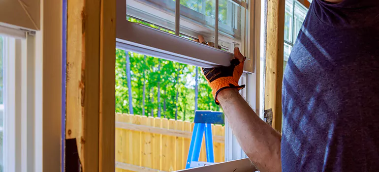 >Bay Window Curtain Rail Track in Milpitas, CA